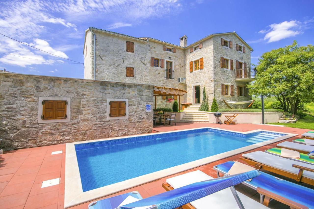 Villa Angela E Giovanni Vižinada Eksteriør billede